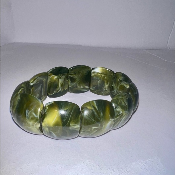 Chunky Resin Swirl Bracelet Green White Stretch Bangle Statement‎ - Picture 2 of 2